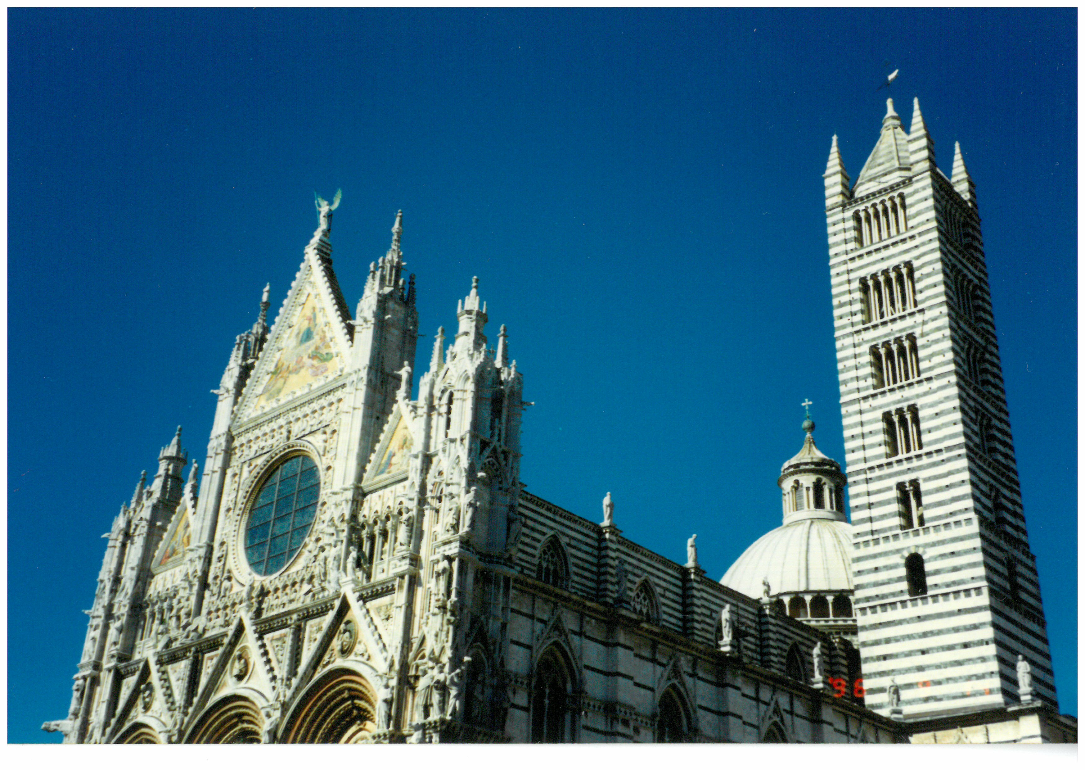 Skmbt C 0001 イタリア旅行専門店トゥッタ イタリア